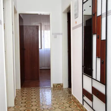 Apartment Apartments For Families With Children Privlaka, Zadar - 5747 Privlaka (Zadar)