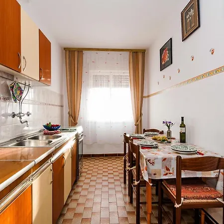 For Families With Children Privlaka, Zadar - 5747 Апартаменты Привлака