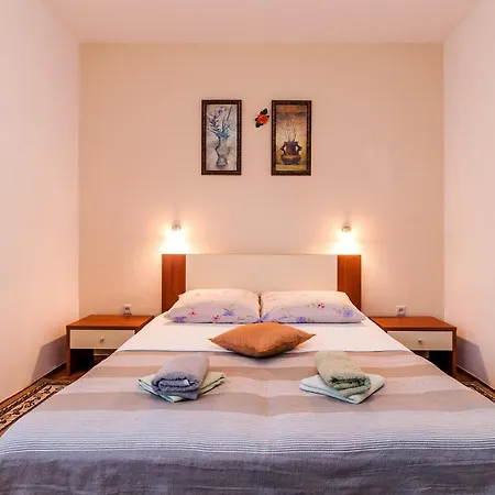 Apartments For Families With Children Privlaka, Zadar - 5747 Apartment