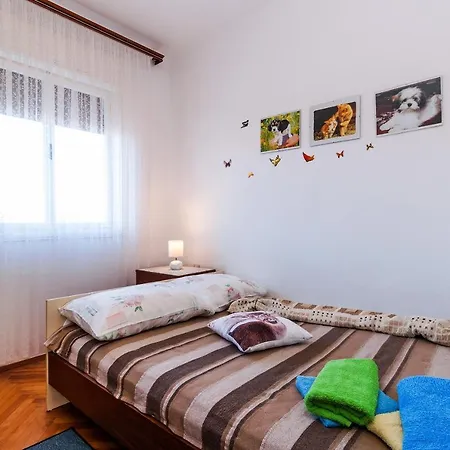 Apartments For Families With Children Privlaka, Zadar - 5747 * Privlaka (Zadar)
