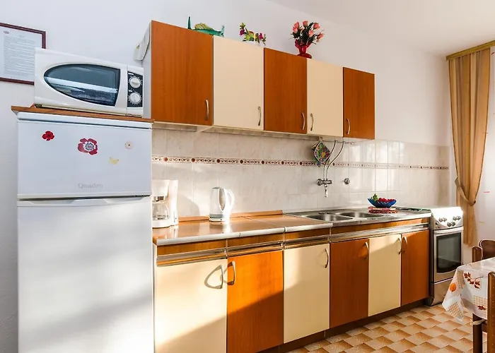 Апартаменты For Families With Children Privlaka, Zadar - 5747 Привлака