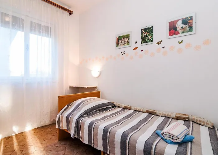 Апартаменты For Families With Children Privlaka, Zadar - 5747