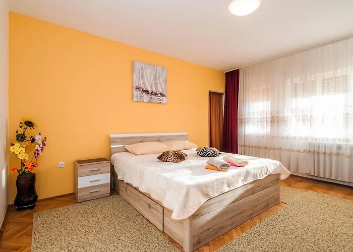 Apartment Apartments For Families With Children Privlaka - Zadar - 5747 *